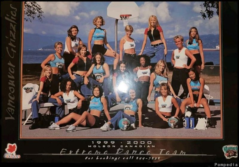 File:Vancouver Grizzlies Squad 1999.jpg